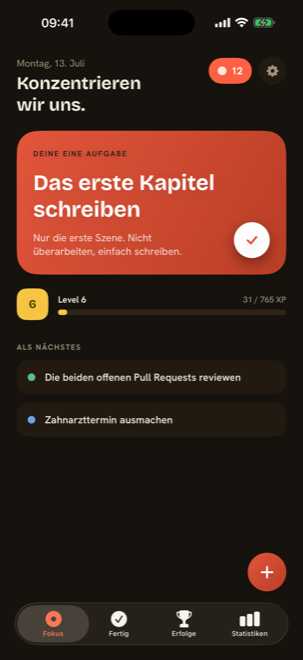 Fokus-Screen im Dark Mode auf warmem Espresso-Hintergrund